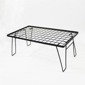 Outdoor folding table