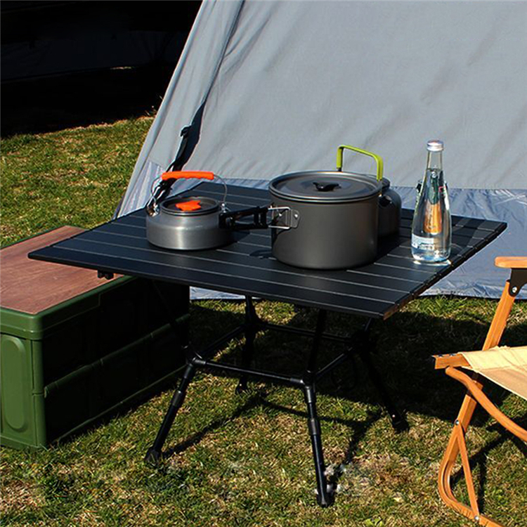 Folding table (5).jpg